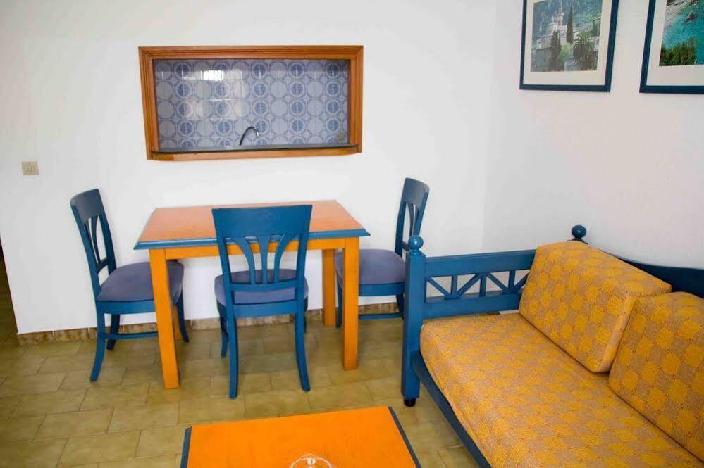 Apartamentos Charlys Can Picafort Can Picafort  Exteriér fotografie